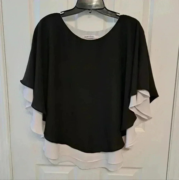 ❤ Beautiful Flowy Nygard Blouse  Small Black White Top - Picture 11 of 11